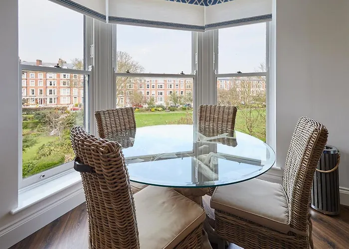 Host & - The Little Lobster