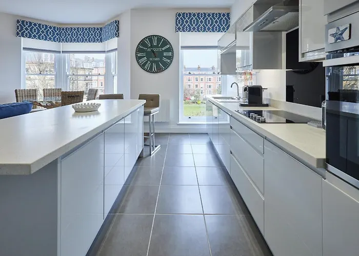 Host & - The Little Lobster