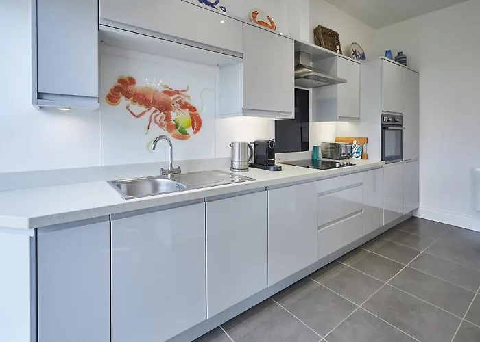 Host & - The Little Lobster Apartman *