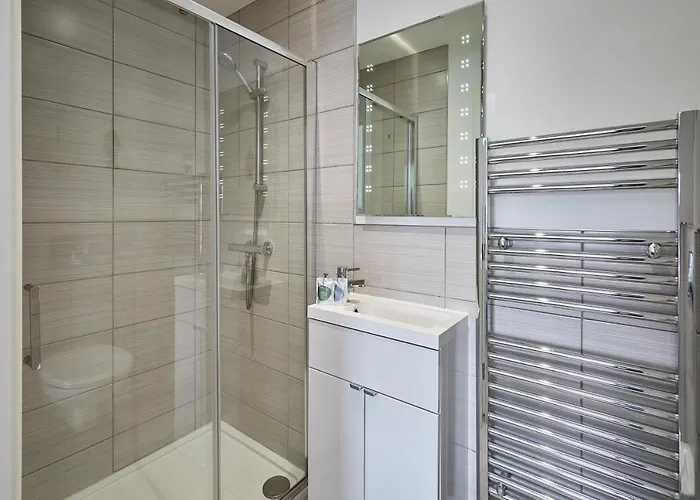 Host & - The Little Lobster Apartman Scarborough